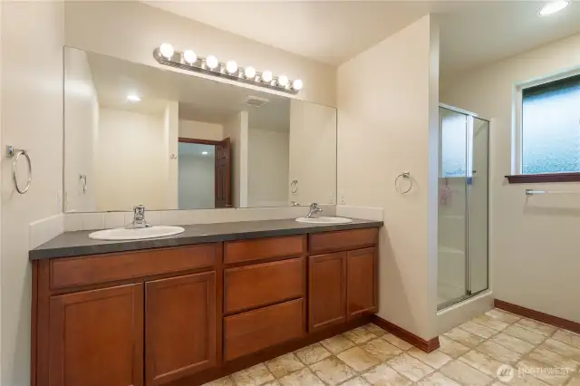 Primary bedroom bath