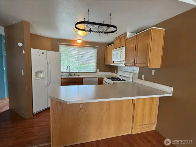 Kitchen with all appliances...