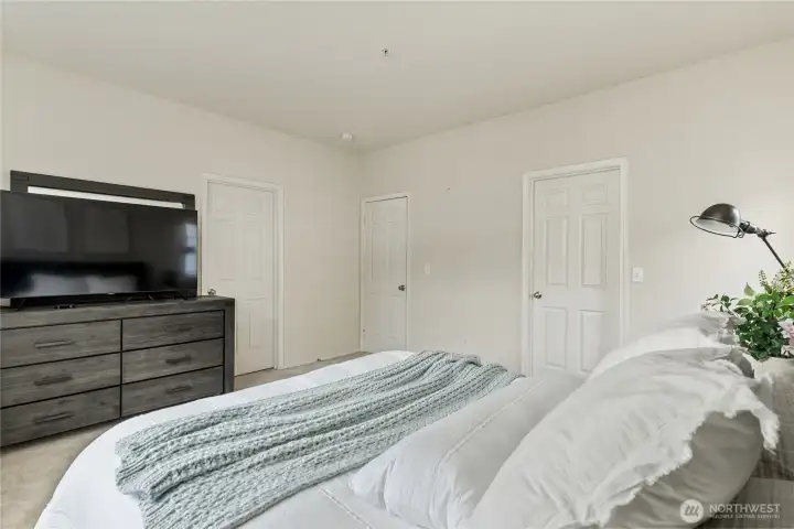 upstairs main bedroom
