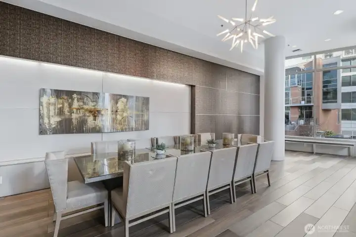 12 top dinning in the clubhouse.