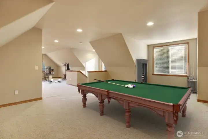 Upstairs craft room, artist studio, or bedroom