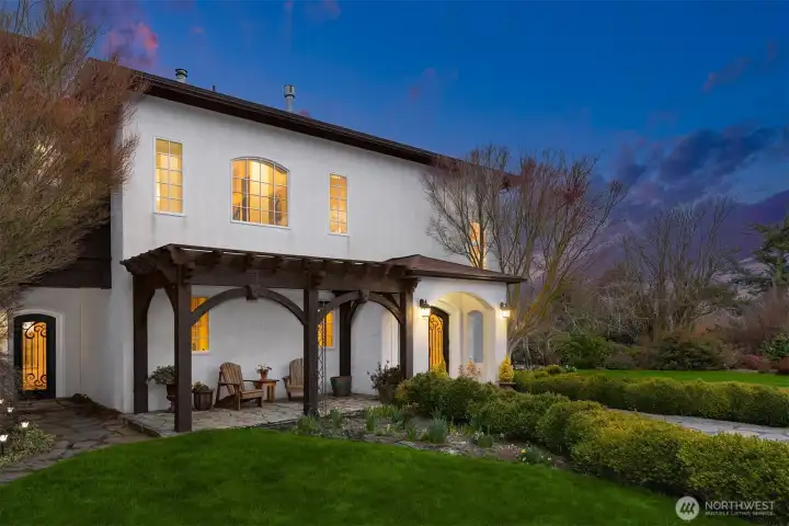 Lovely pergola for enjoying the front garden.