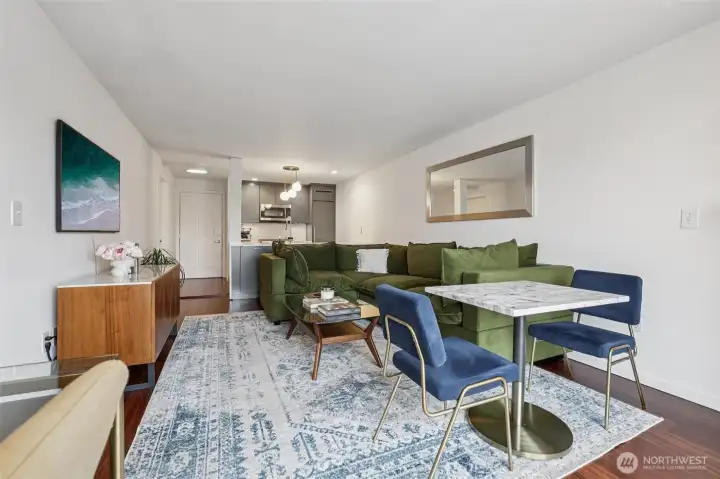 The open flow of the unit really maximizes every square foot.