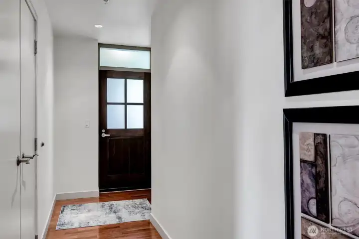 Gallery entry for privacy and artwork display