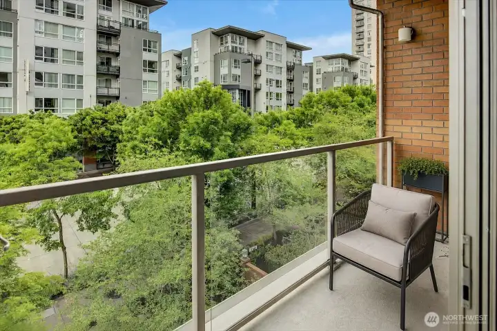 Balcony access from two rooms