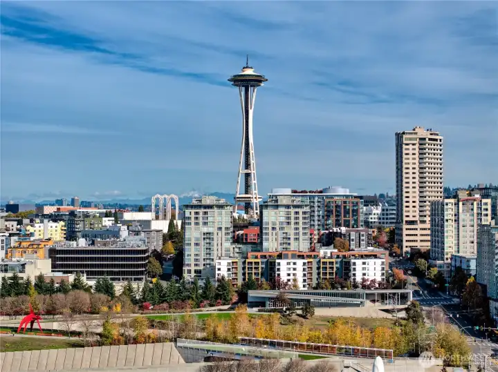 Front-row seats to the iconic Space Needle and Olympic Sculpture Park right outside your doorstep.