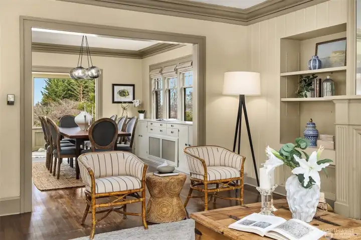 Open floor plan connect the living room to the formal dining room. Open floor plan connect the living room to the formal dining room.