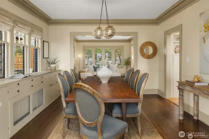 Large formal dining room with built in cabinets. Large formal dining room with built in cabinets.