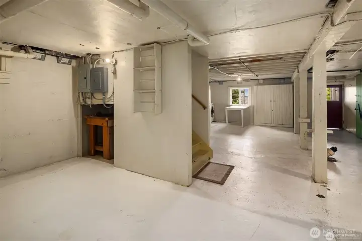 Over 1000ft2 of unfinished basement with seven foot ceilings ready to be redone. Over 1000ft2 of unfinished basement with seven foot ceilings ready to be redone.
