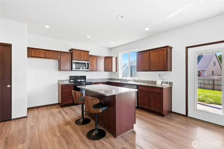 Big & Bright Kitchen