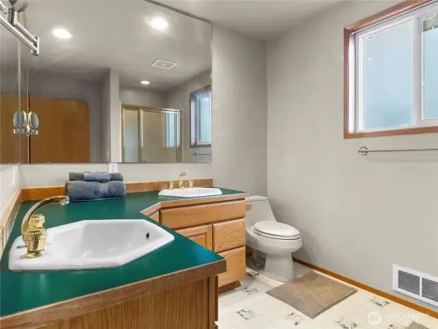 Primary bath