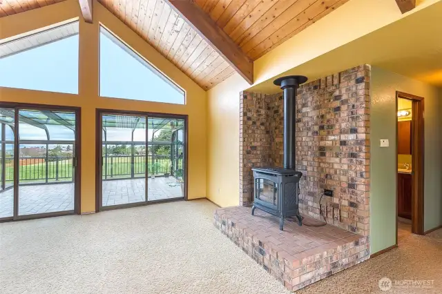 Propane heating stove