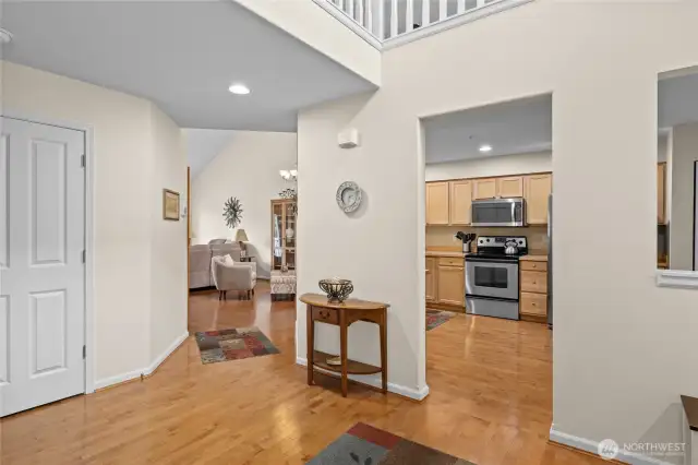 Entry leads to kitchen and dinning room.