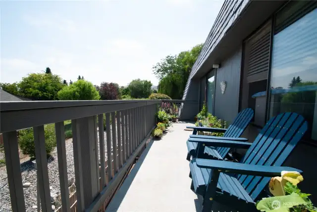 Back View Deck