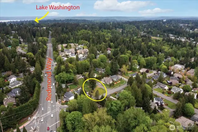 Conveniently located near Downtown Redmond and Downtown Kirkland, Redmond Way (85th Ave).