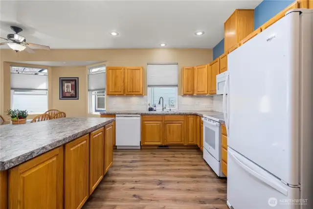 All appliances stay!