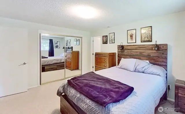 2nd bedroom