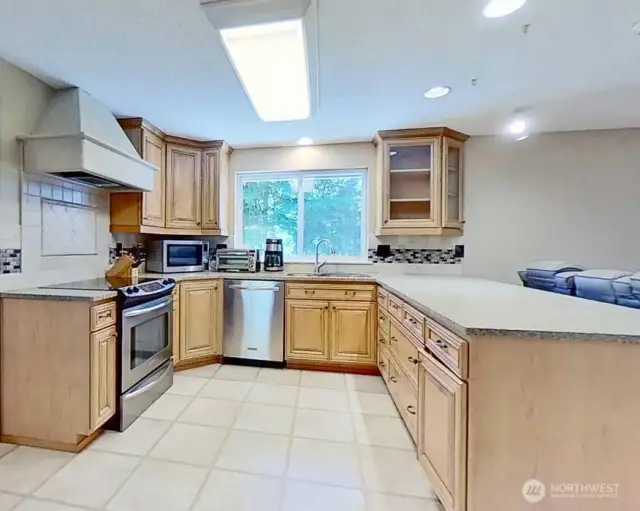 Granite countertops and stainless appliances