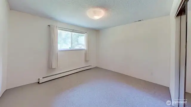 3rd bedroom with furniture removed