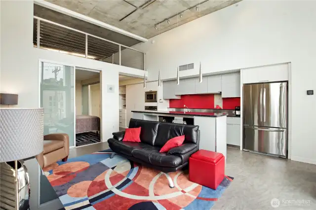 Concrete ceilings and marmoleum flooring