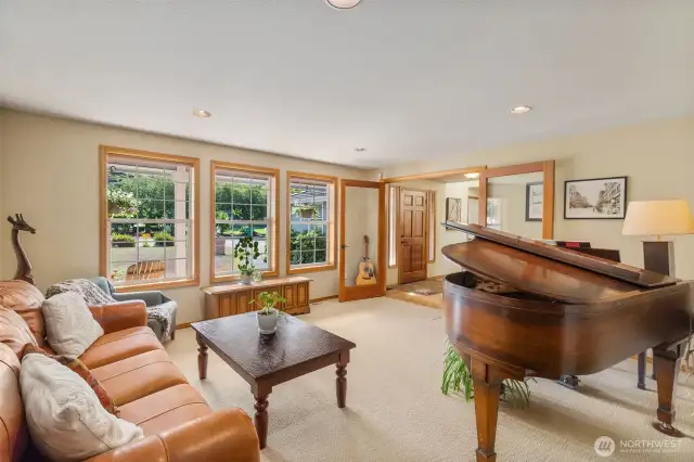 Formal living room off entry w/french doors