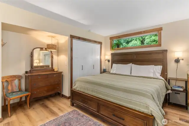 Bedroom space w/closet