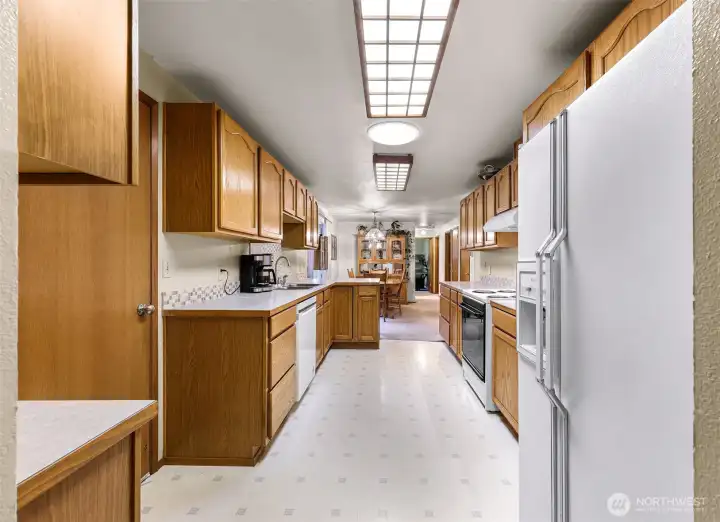Attached 2 car garage through kitchen