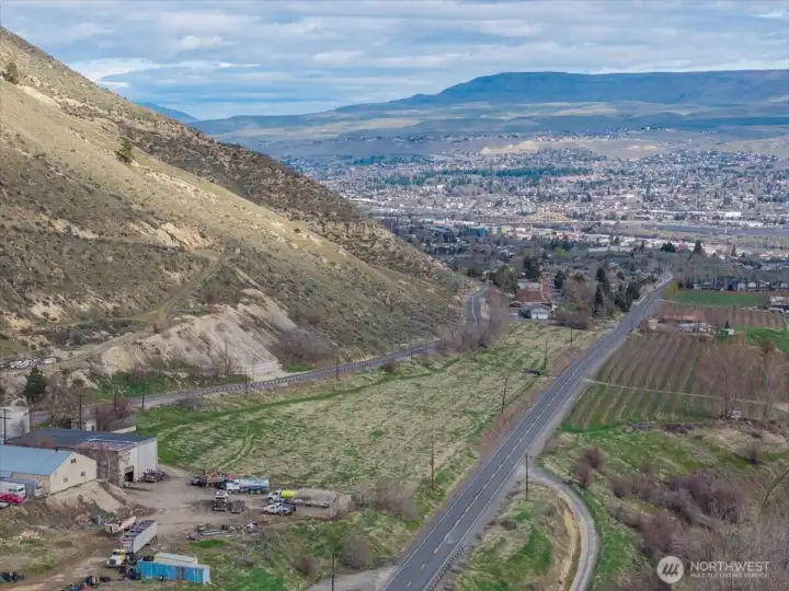 Views of lots 3 & 11