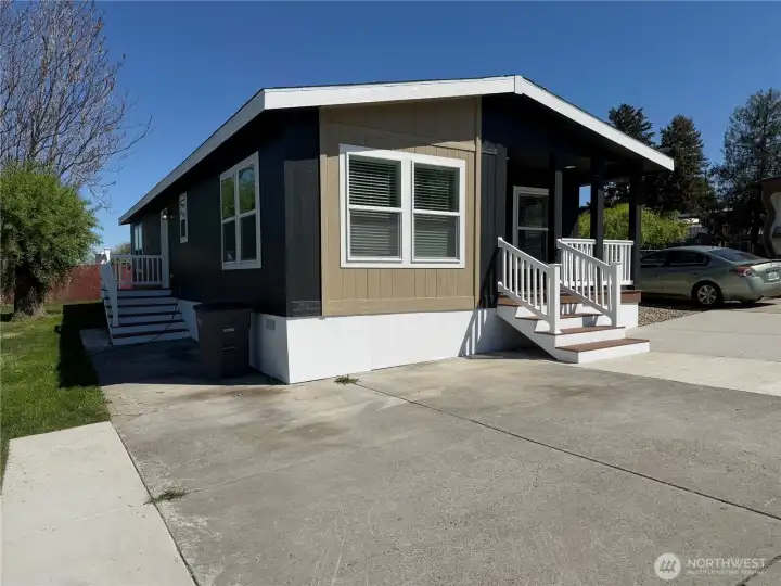 BRAND NEW3 bedroom home in an all ages park.