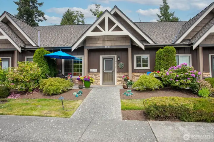Welcome to The Tides! No step entry and covered patio.