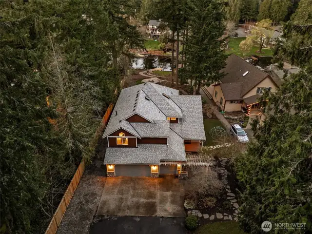 Thoughtful property layout, maximizing lots of room for entertainment and play on the waterfront!