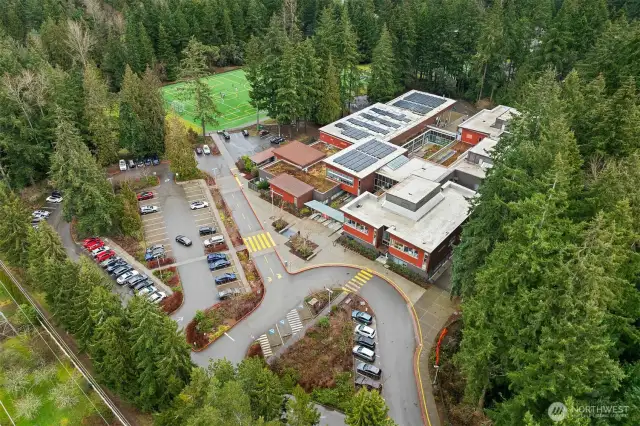 Drone shot of Cherry Crest Elem
