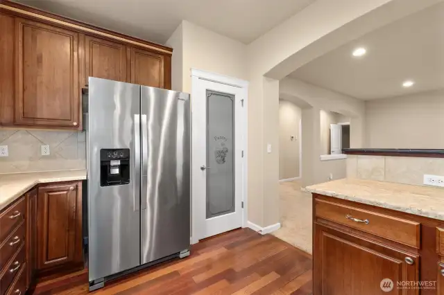 Spacious pantry space.