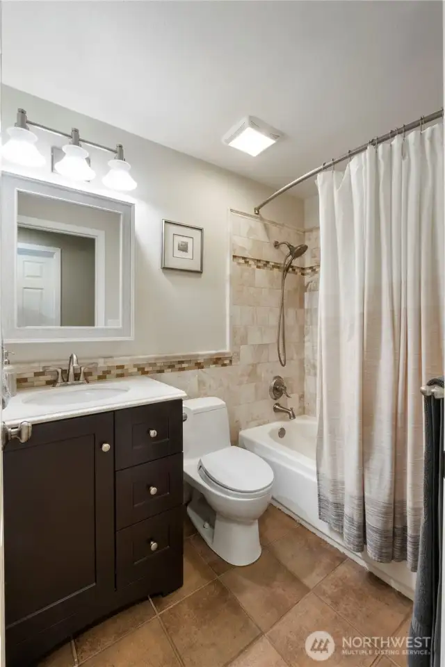 upstairs common bath