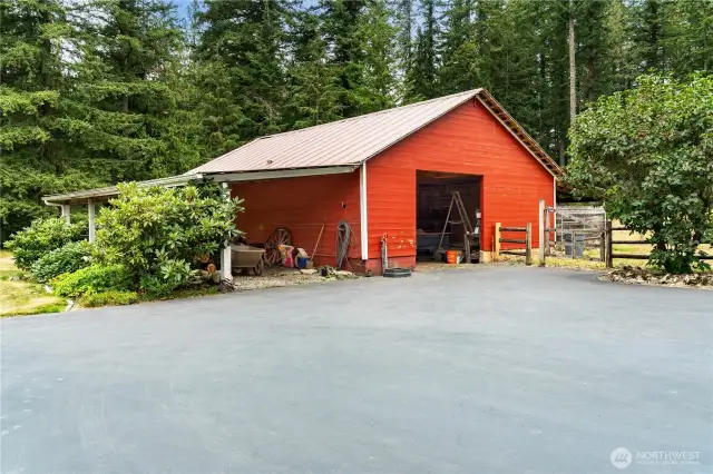 Barn and covered storage perfect for all your farm tools and equipment.