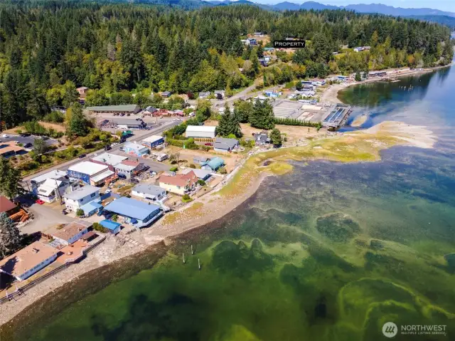 Minutes from the Marina in Hoodsport