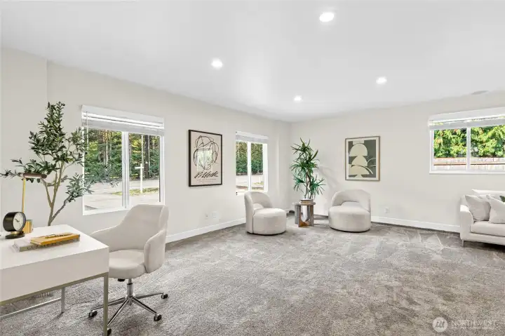 Bonus Room (great for WFH office, game room, guest suite, or extra storage)