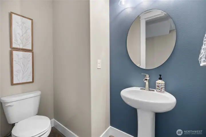 Powder bathroom in entry hallway