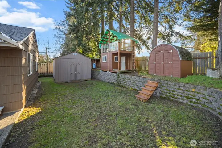 here's all 3 outbuildings!