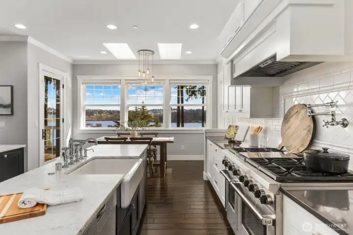 Dine surrounded in natural light and views