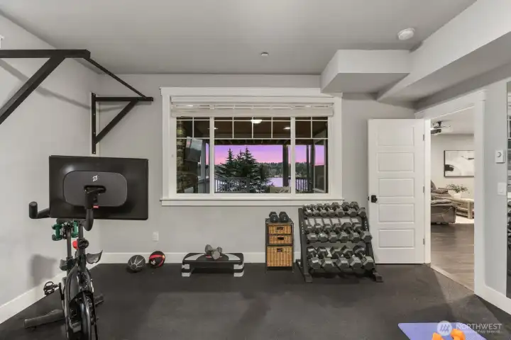 Get your sweat on while looking at the sunset. Or use as 5th bedroom