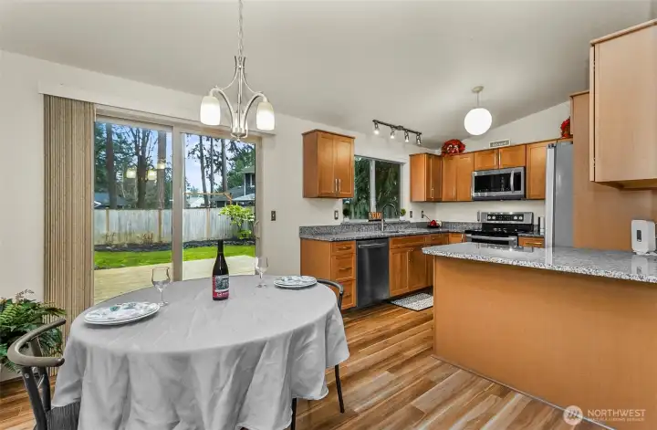 Open dining/kitchen