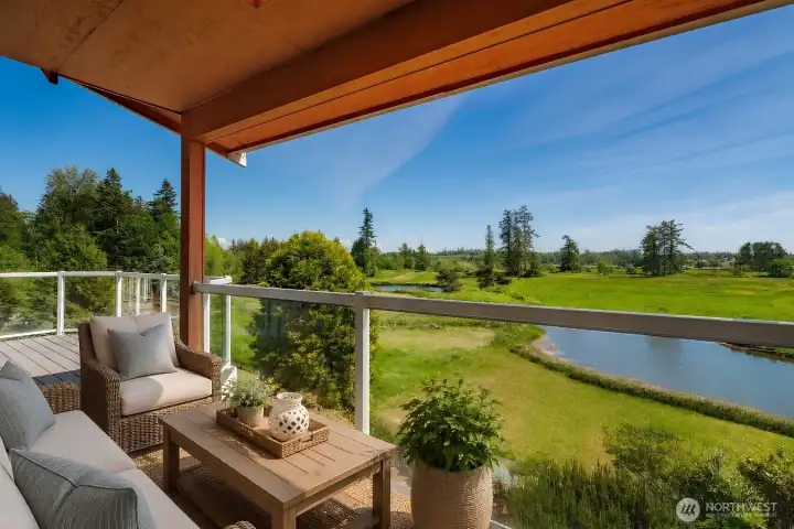 Virtually staged main floor deck