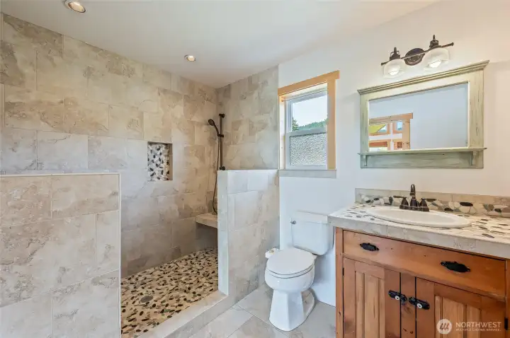 En Suite Bathroom En Suite Bathroom