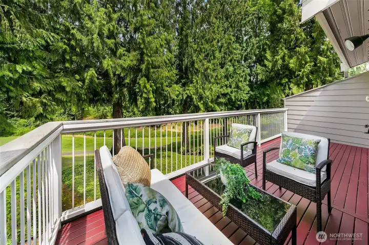 Relax on the upper deck and watch golfers do their thing!