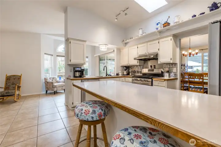The kitchen eating bar, skylight, and spot lighting The kitchen eating bar, skylight, and spot lighting