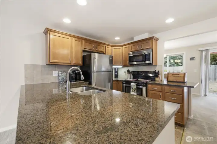 Granite Countertops and Custom Cabinets Granite Countertops and Custom Cabinets