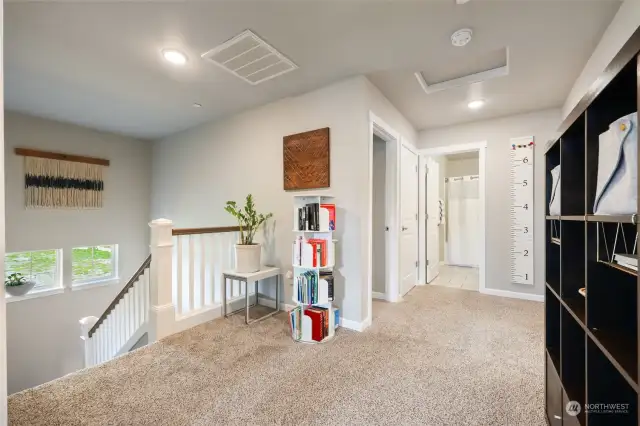 Sizable landing - room for a mini library & reading nook, home office.