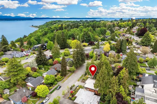 Stroll to iconic Discovery Park