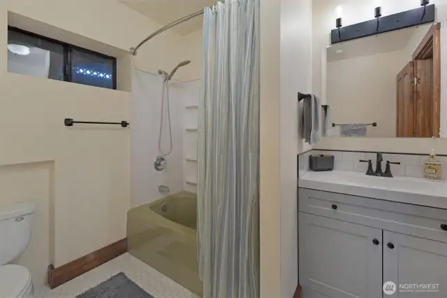 Lower level full bathroom